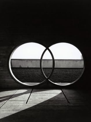 Circular windows architecture